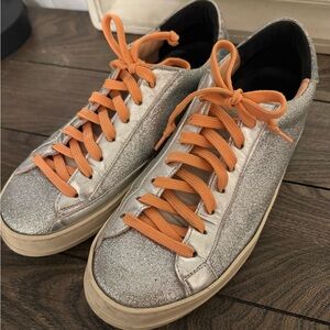 P448 Silver Sneakers with Orange Laces